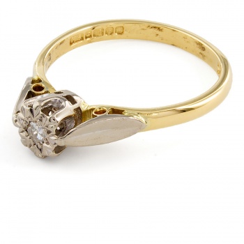 18ct gold 2 tone Diamond solitaire Ring size O